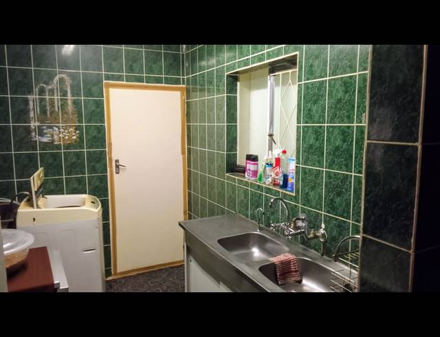 3 BEDROOM HOUSE FOR SALE IN VANDERBIJLPARK SE 6